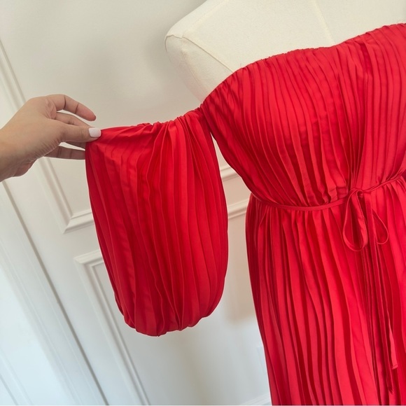 Express Pleated Belted Off The Shoulder Trapeze Red Women's Dress Size Small - Picture 7 of 10